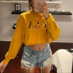 Cropped hoodie
